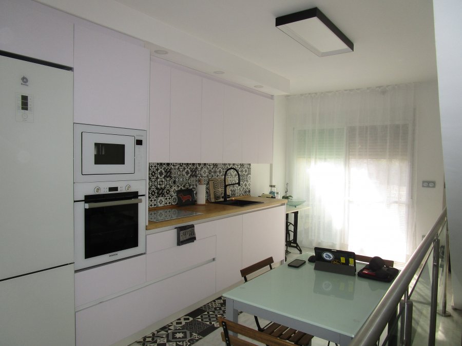 Duplex en Barrio Peral-Calle Evora 29-ahora gestores inmobiliarios-cocina-AHV-377 (2)