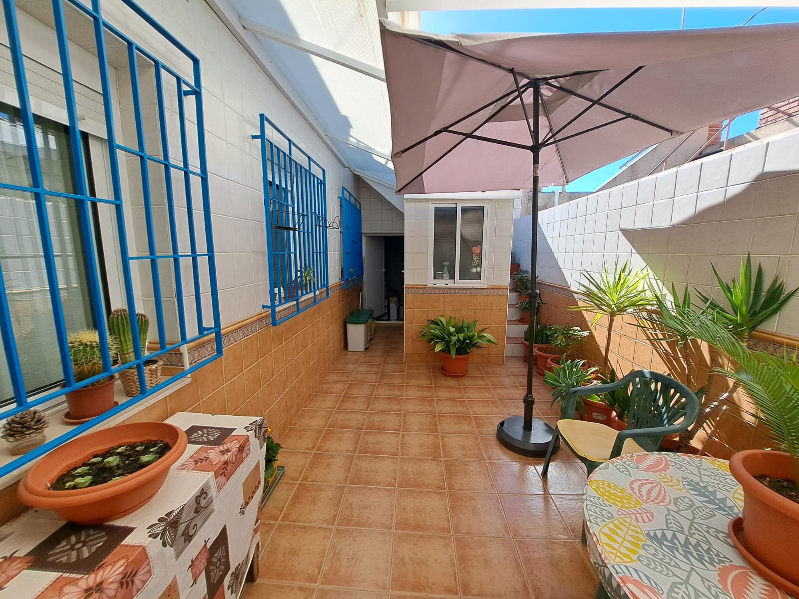 Planta baja en Urbanización Meditarreneo-AHV-528