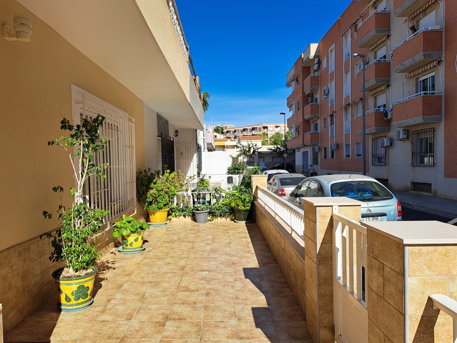 Planta baja en Urbanización Meditarreneo-AHV-528