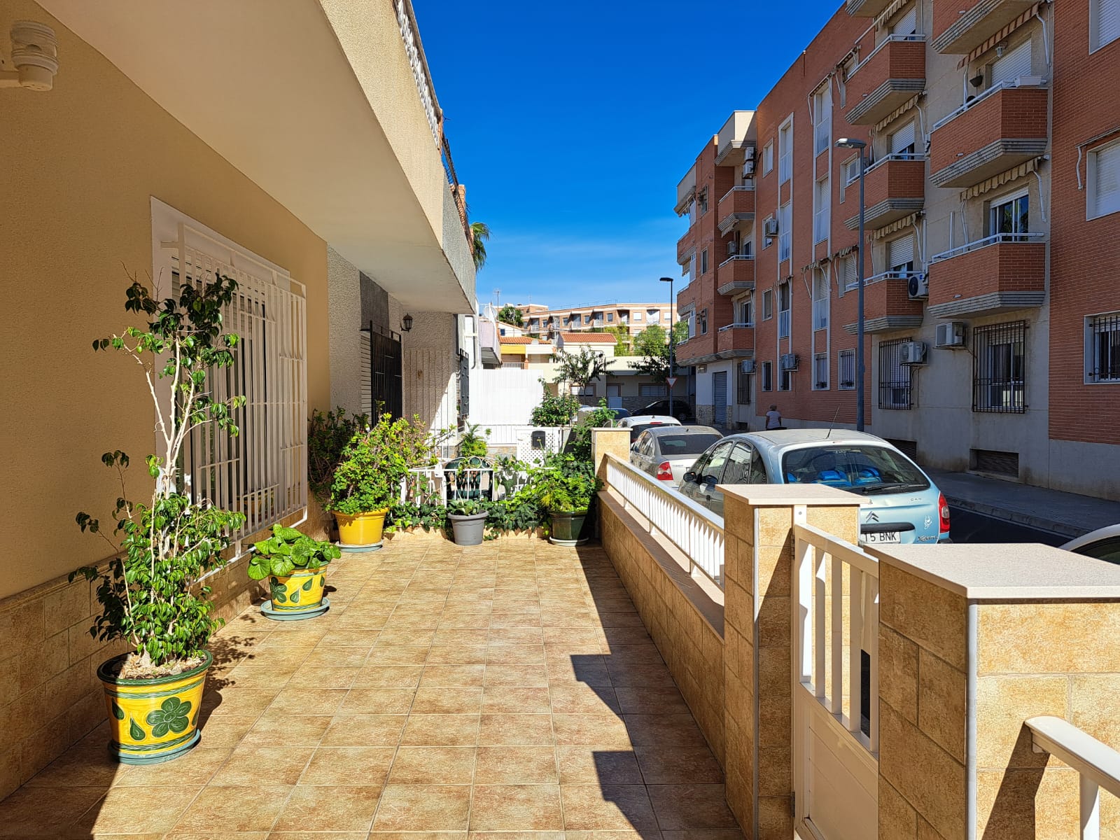 Planta baja en Urbanización Meditarreneo-AHV-528