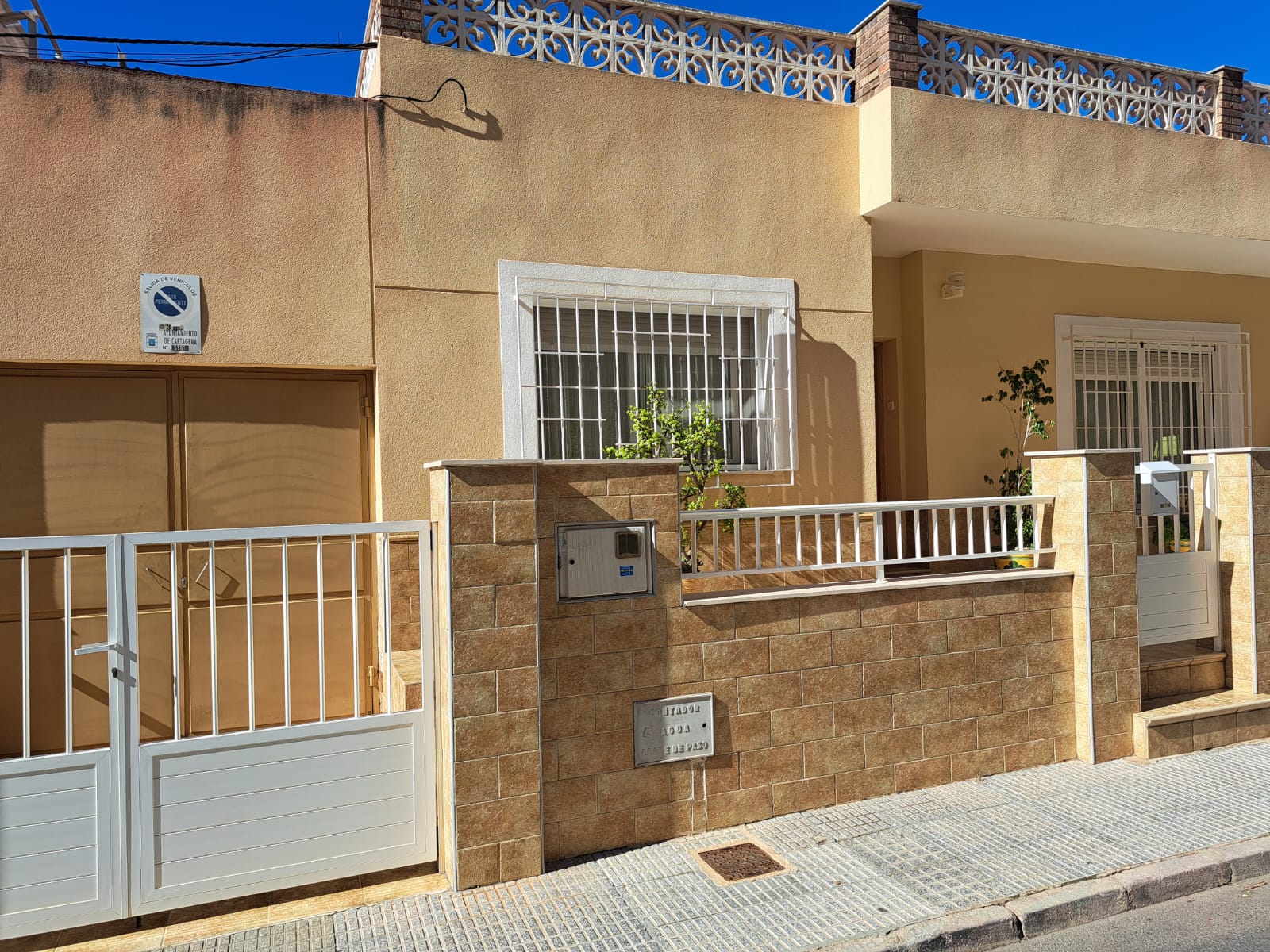 Planta baja en Urbanización Meditarreneo-AHV-528